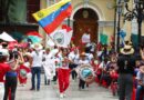 Actividad cultural en la Plaza Bolívar de Caracas con los Tambores del Alba
